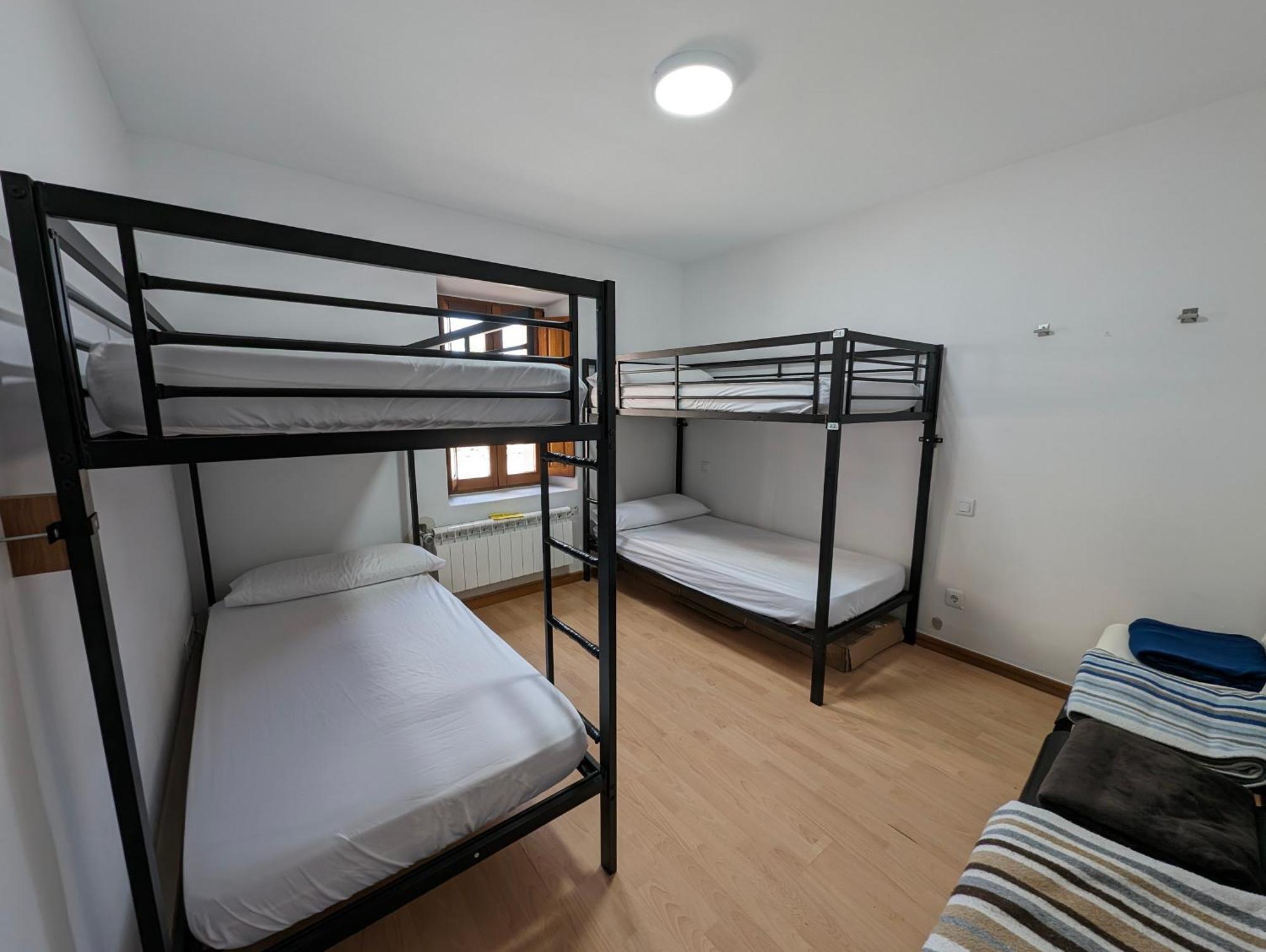 Albergue El Alfar/Pilgrim Hostel Hornillos del Camino Exterior photo